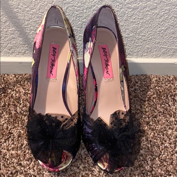 Betsey Johnson Peep Toe Floral SZ 8 - Picture 2 of 6